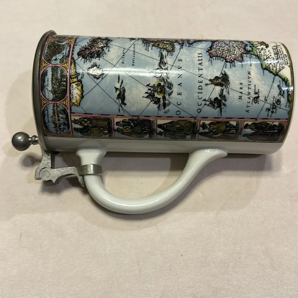 Old World Map Pewter Lidded Tankard with Guglielmo Blacuw Map excellent used con - Picture 14 of 15